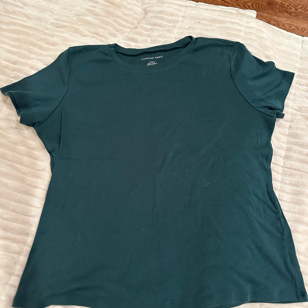American Eagle forest green short sleeve t-shirt size medium